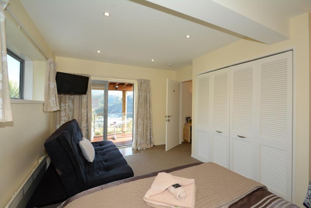 Sleep On The Steepest Street In The World! Bed & Breakfast Dunedin Exterior photo