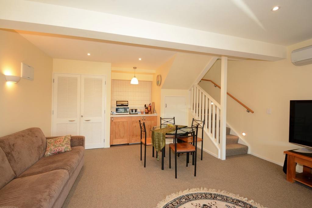 Sleep On The Steepest Street In The World! Bed & Breakfast Dunedin Exterior photo