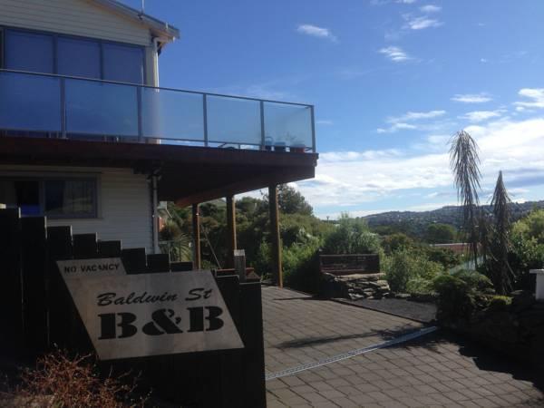 Sleep On The Steepest Street In The World! Bed & Breakfast Dunedin Exterior photo