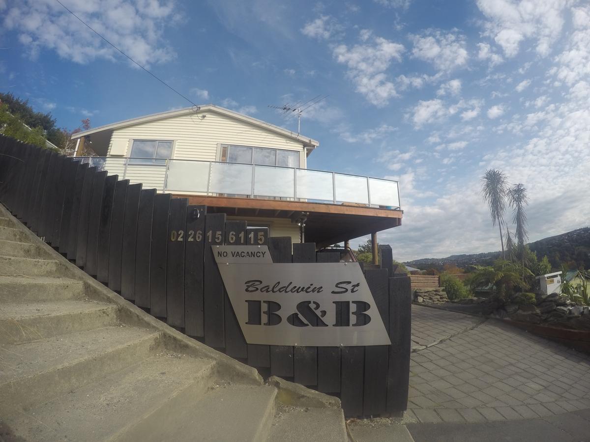 Sleep On The Steepest Street In The World! Bed & Breakfast Dunedin Exterior photo